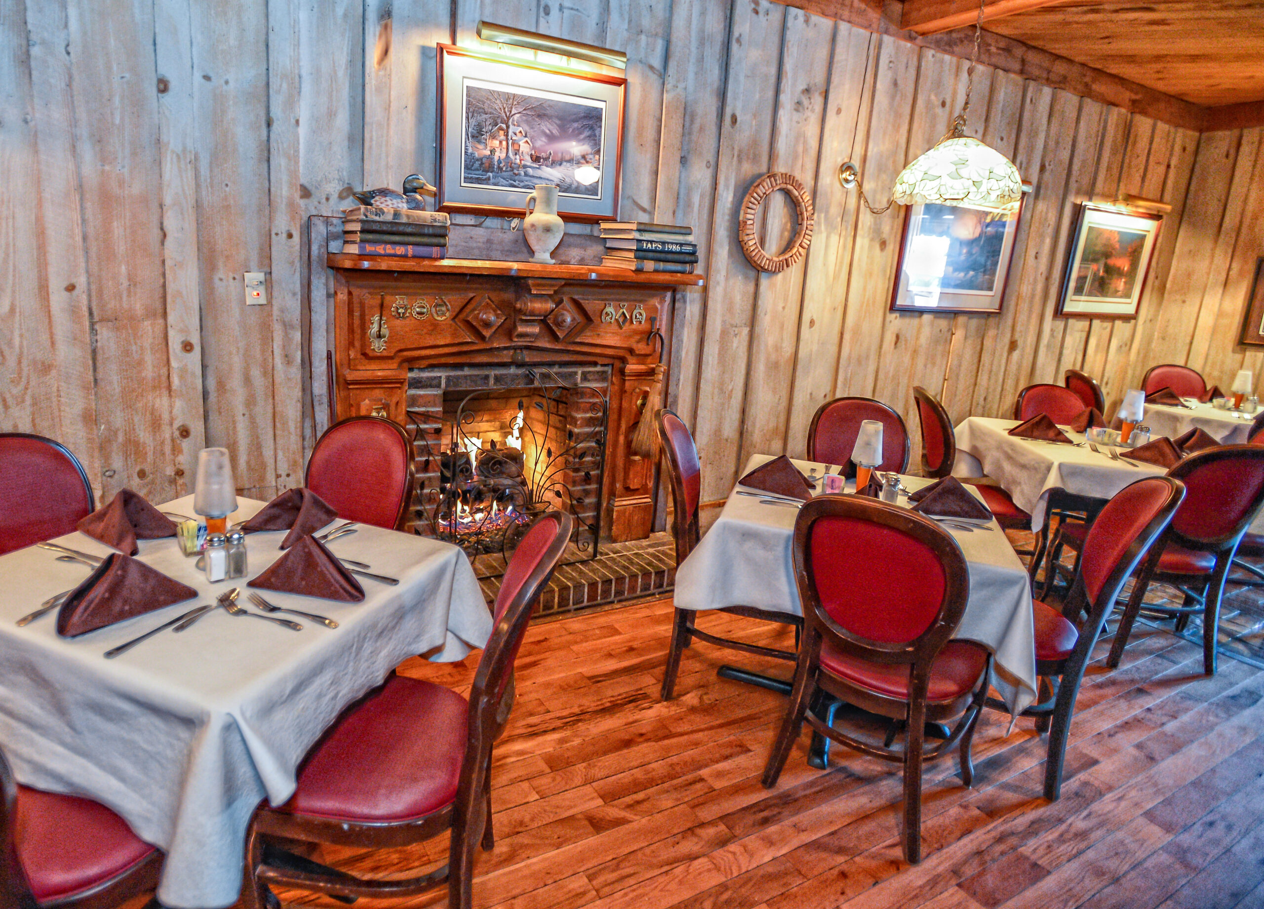 Pixie & Bill's Restaurant Fireplace Dining